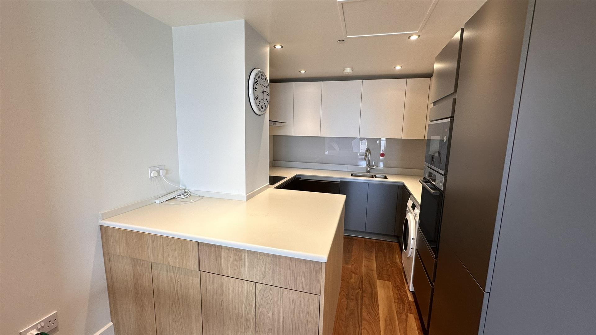 Image of Apartment - 1 Bedrooms - 1 Bathrooms for Rental in Midtown-Gibraltar, Image 5